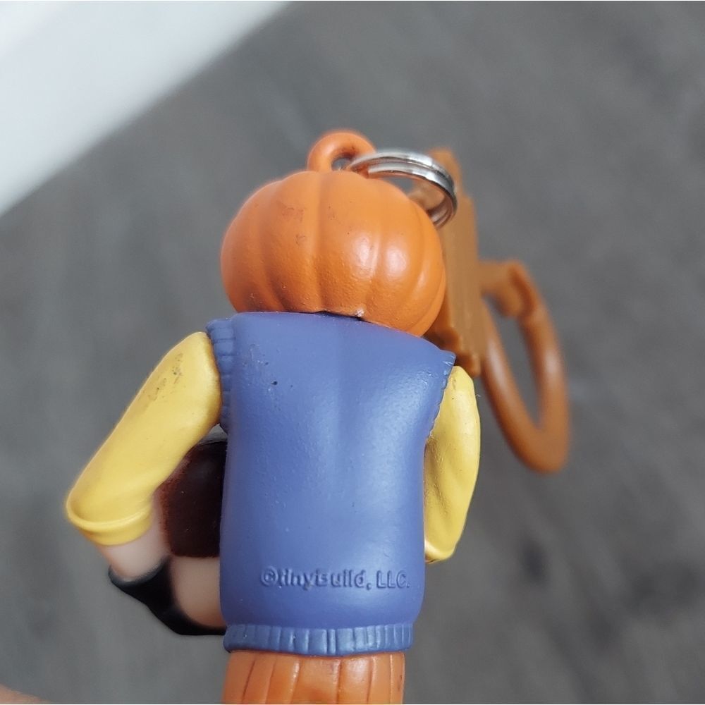 Hello Neighbor Keychain/Backpack Clip Jack-o'-Lantern Head - Picture 3 of 4